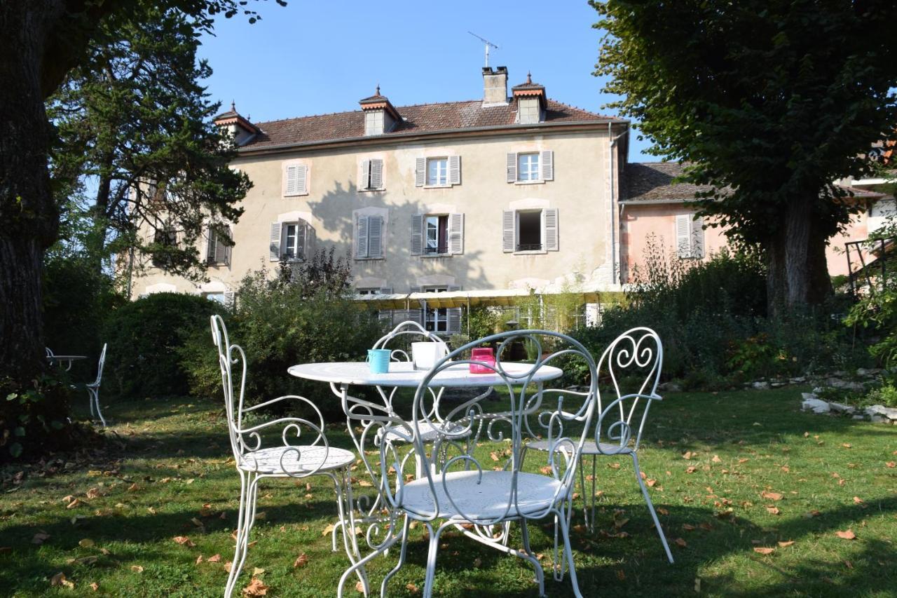 Chambres Et Table L' Echappee Bouvesse-Quirieu Exterior photo